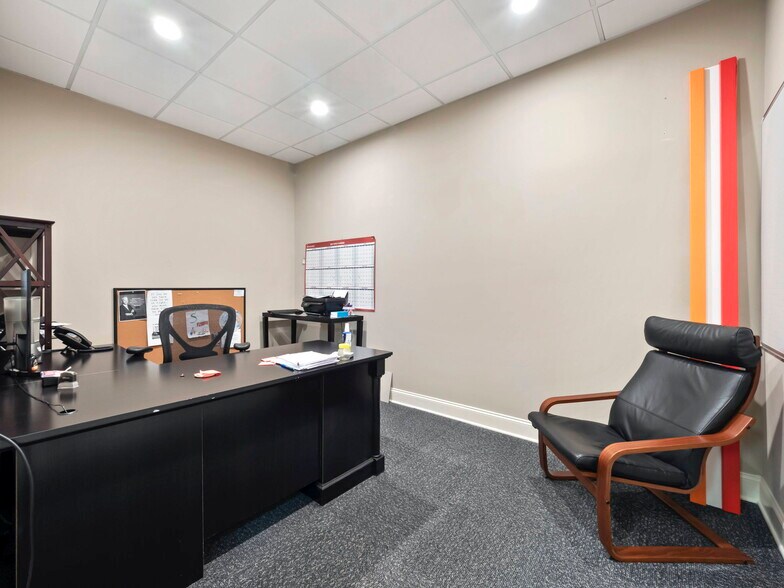 More Photos Of 5224 Palmero Ct, Buford Flex For Sale