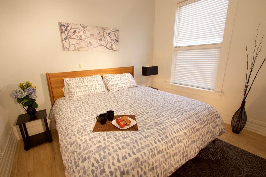 More Photos Of 214-226 E Main st, Walla Walla General Retail For Sale