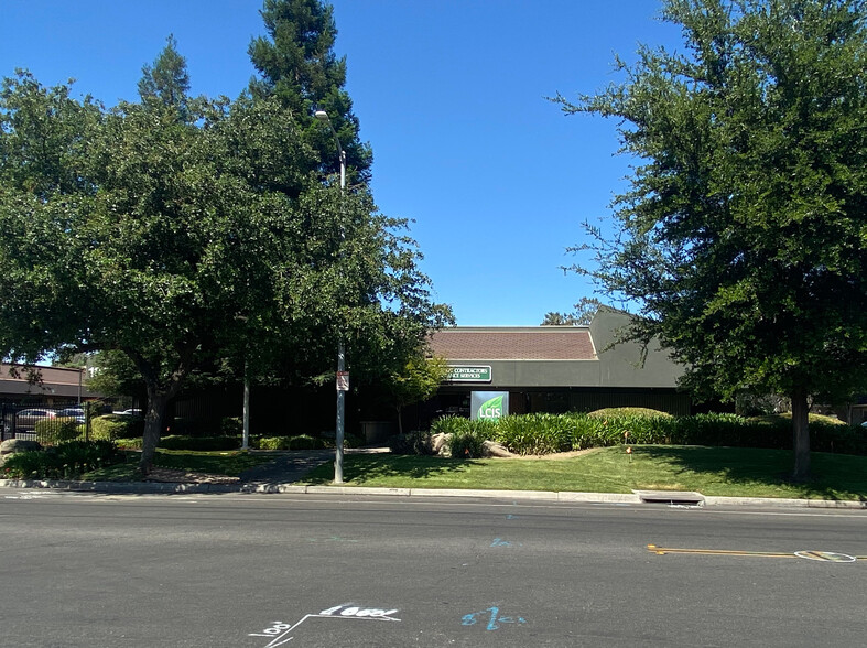 Primary Photo Of 1835 N Fine Ave, Fresno Office For Lease