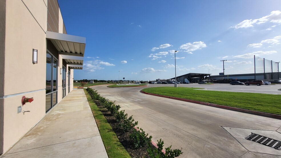 More Photos Of 22819 Mercantile Pkwy, Katy Restaurant For Lease