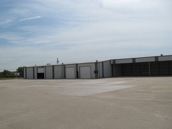 More Photos Of 4400 Preston Rd, Frisco Warehouse For Lease