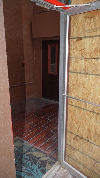 More Photos Of 4498 A Washington Rd, East Point Freestanding For Sale