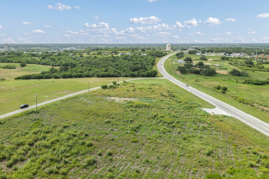 More Photos Of TBD U.S. 183, Gonzales Land For Sale