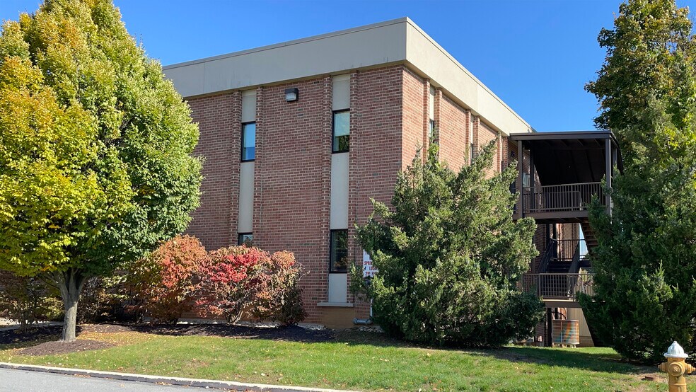 More Photos Of 1405 N Cedar Crest Blvd, Allentown Medical For Lease