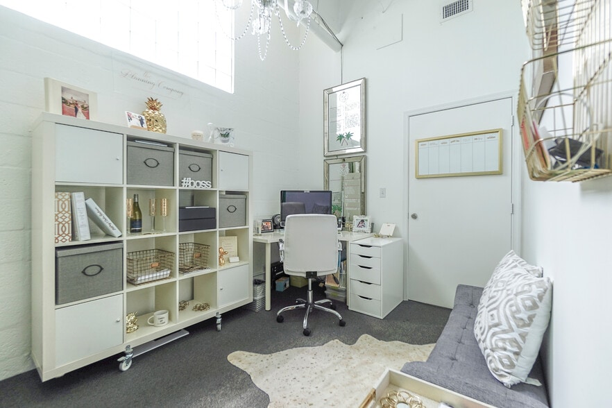 More Photos Of 1016 Clare Ave, West Palm Beach Service For Lease