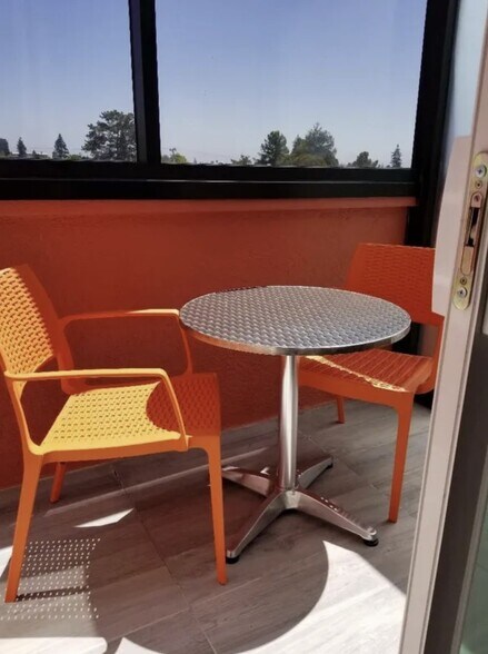 More Photos Of 1538-1540 Shattuck Ave, Berkeley Hotel For Sale