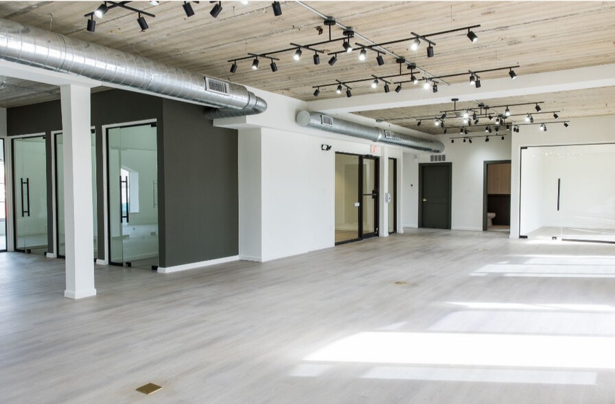 More Photos Of 22 W State St, Media Office For Lease