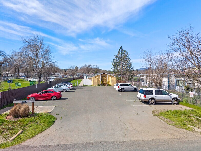More Photos Of 9747 Winchester St, Lower Lake Apartments For Sale