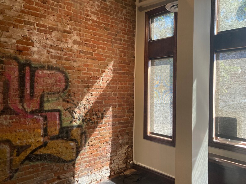 More Photos Of 2101-2107 Larimer St, Denver Loft Creative Space For Sale
