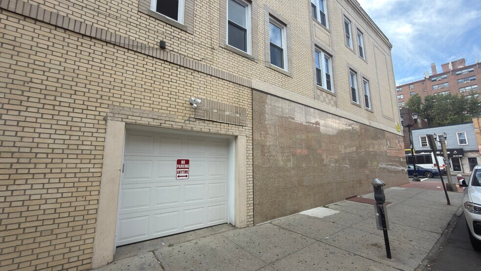 More Photos Of 5222 Bergenline Ave, West New York Storefront Retail Residential For Lease
