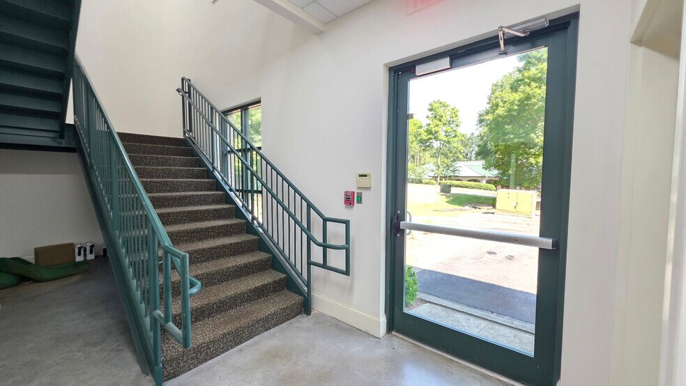 More Photos Of 5825 Medlock Bridge Pky, Johns Creek Loft Creative Space For Sale