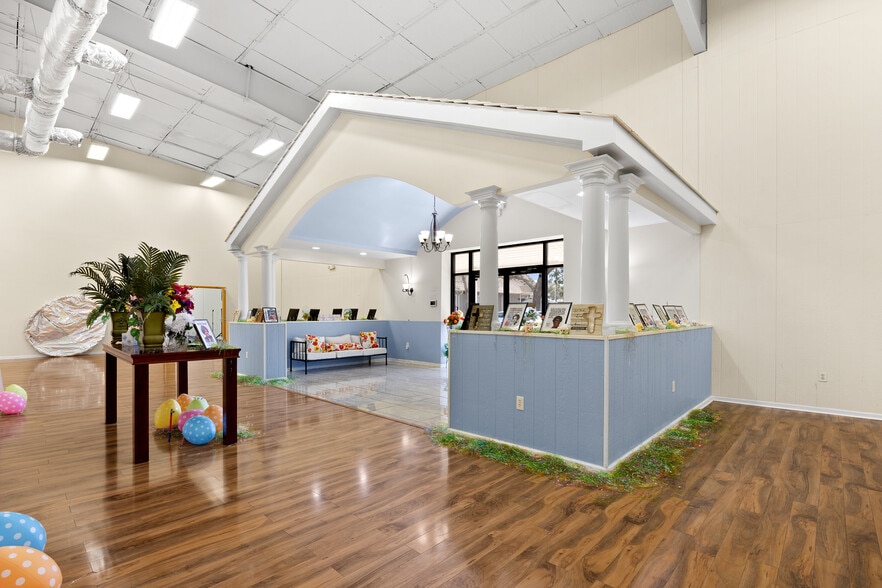 More Photos Of 69 Jessamine Ave, Georgetown Flex For Sale