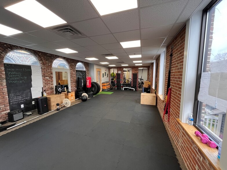 More Photos Of 200 Exchange St, Chicopee Office For Lease