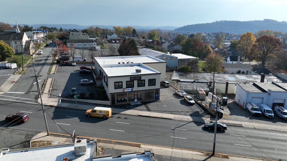 More Photos Of 480 Memorial Pky, Phillipsburg Flex For Lease