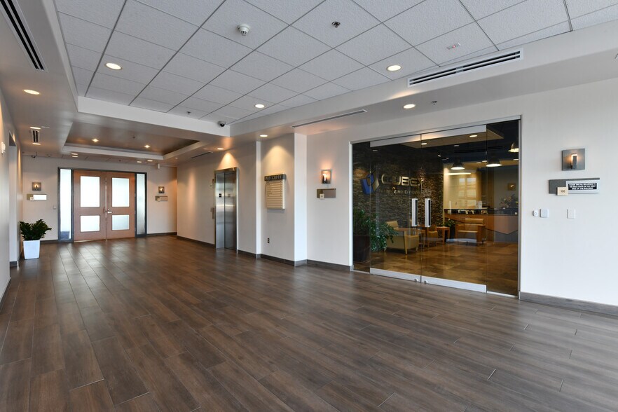 More Photos Of 1048 N 44th St, Phoenix Office For Lease