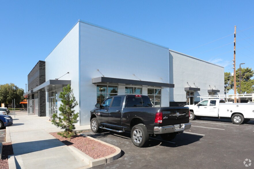 More Photos Of 4715 S Rural Rd, Tempe Freestanding For Lease