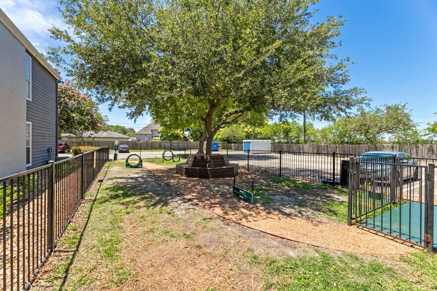 More Photos Of 6635 S Staples St, Corpus Christi Apartments For Sale