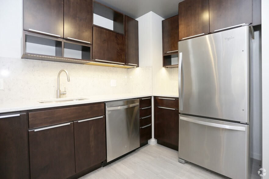 More Photos Of 55 Ionia Ave NW, Grand Rapids Apartments For Sale