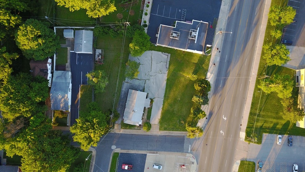 More Photos Of 7853 Olive Blvd, University City Office Residential For Sale