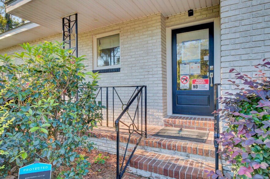 More Photos Of 314 W 4th North St, Summerville Office For Sale