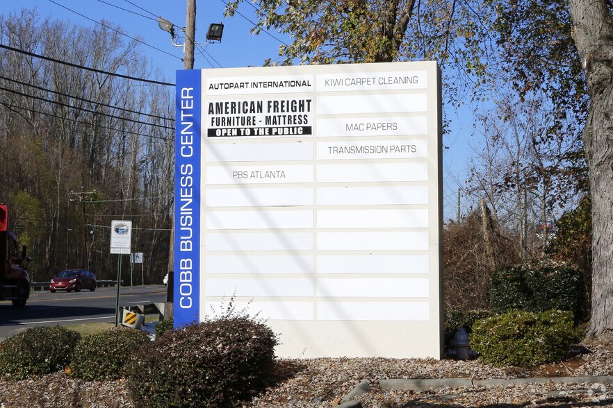 More Photos Of 1123-1131 Cobb Pky S, Marietta Warehouse For Lease