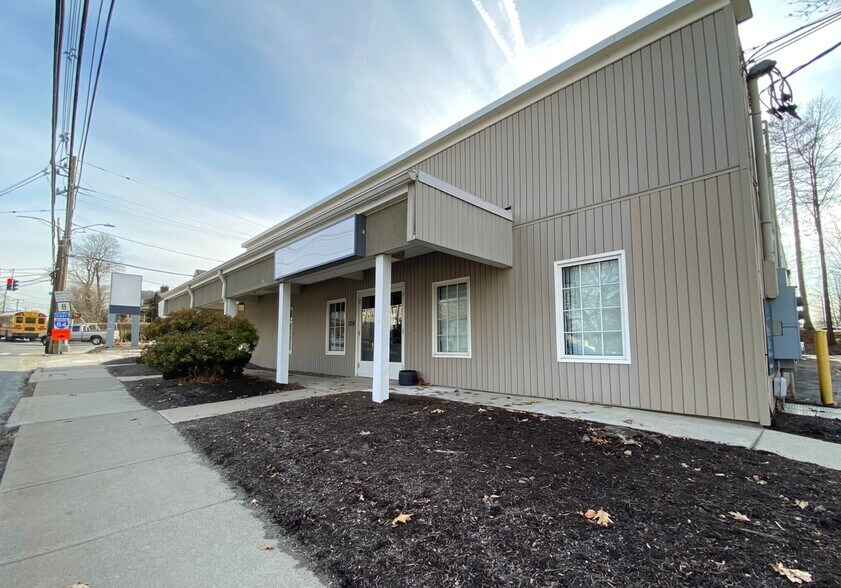 More Photos Of 326 Highland Ave, Waterbury Medical For Sale