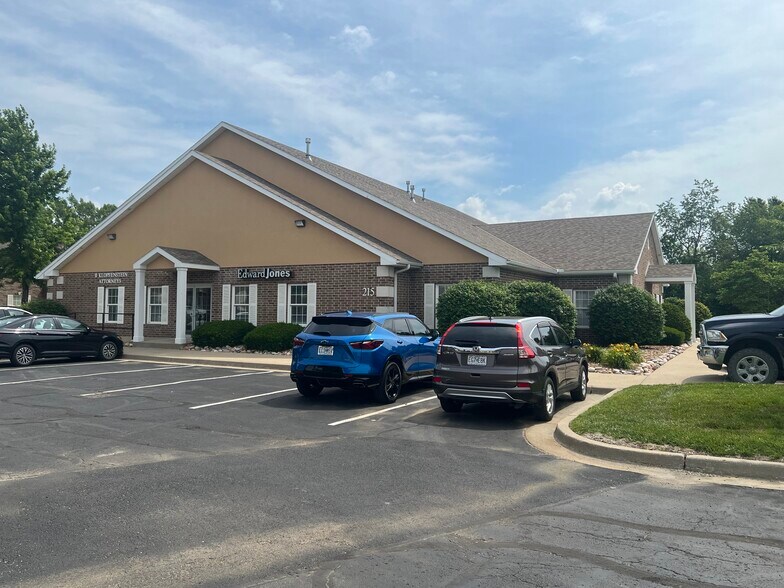 More Photos Of 215 S Platte Clay Way, Kearney Office For Sale