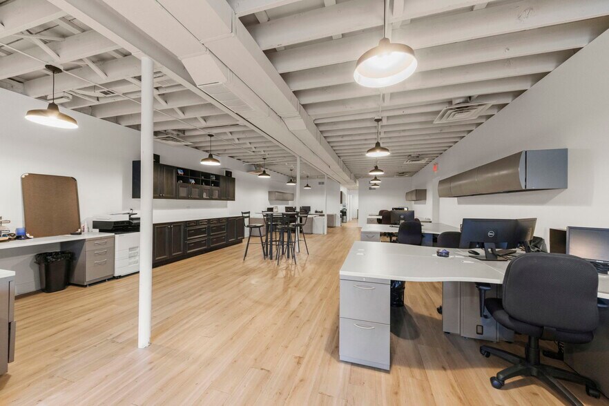 More Photos Of 175 N Washington St, Wheaton Office Residential For Sale