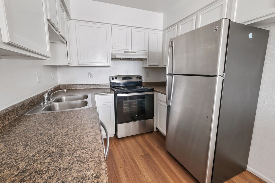More Photos Of 3801 N 23rd Dr, Phoenix Apartments For Sale