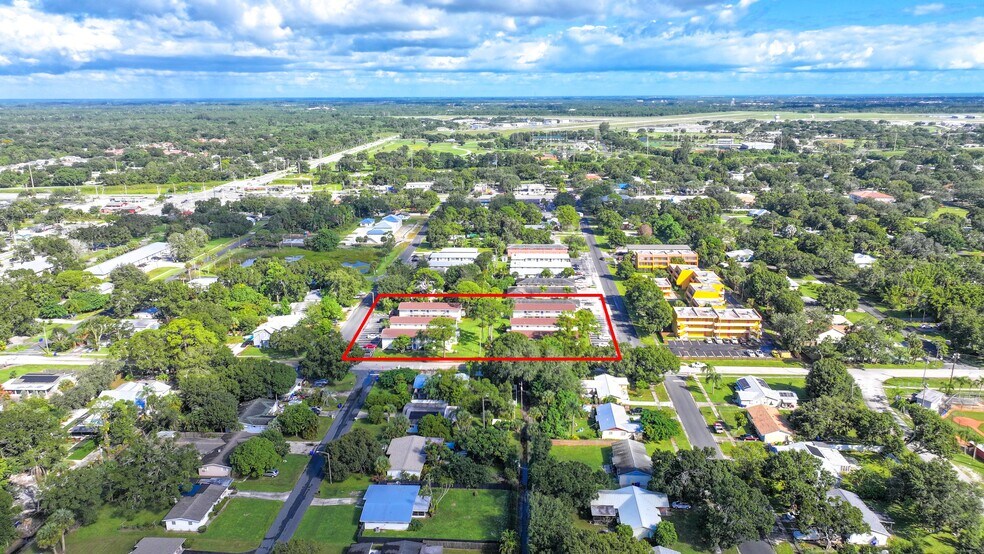 More Photos Of 1825 40th Ave, Vero Beach Apartments For Sale