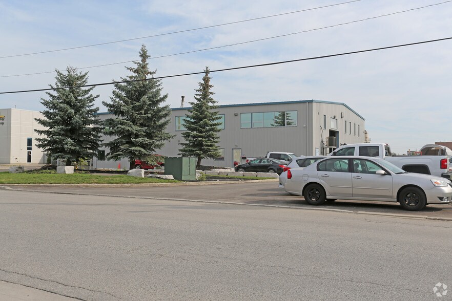 More Photos Of 35 Simpson Rd, Caledon Industrial For Sale