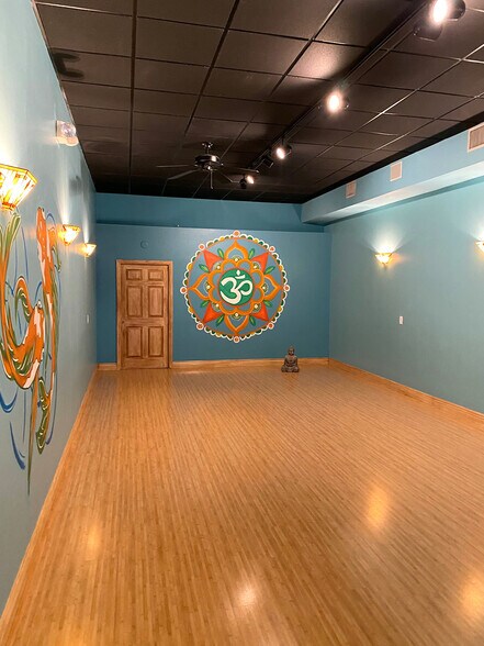 More Photos Of 563-617 SE Central Pky, Stuart Office For Lease