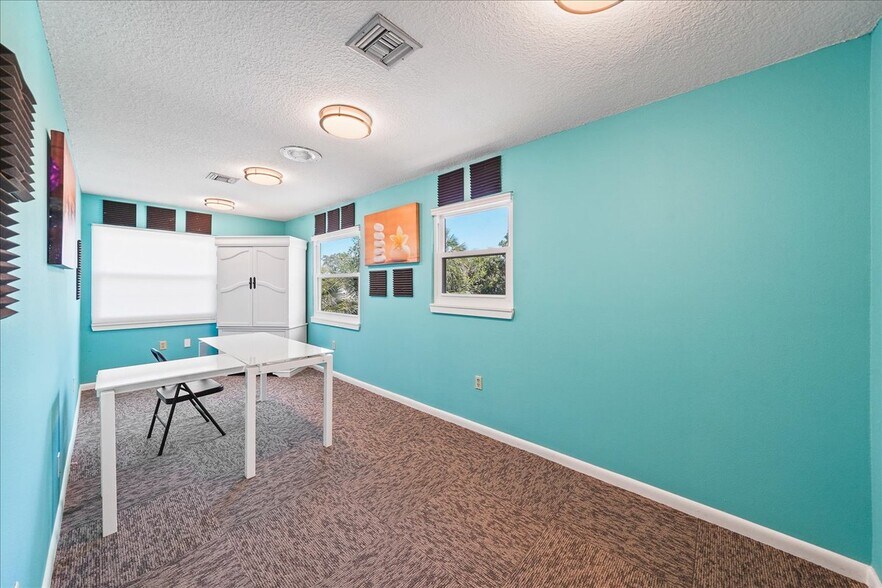 More Photos Of 111 Scott St, Melbourne Office For Sale