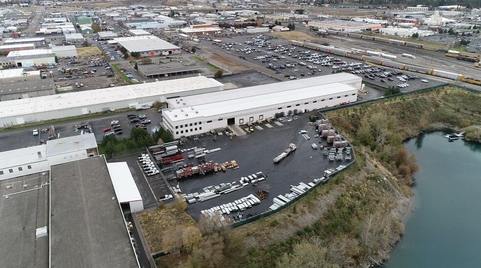 More Photos Of 5400 E Broadway Ave, Spokane Flex For Lease