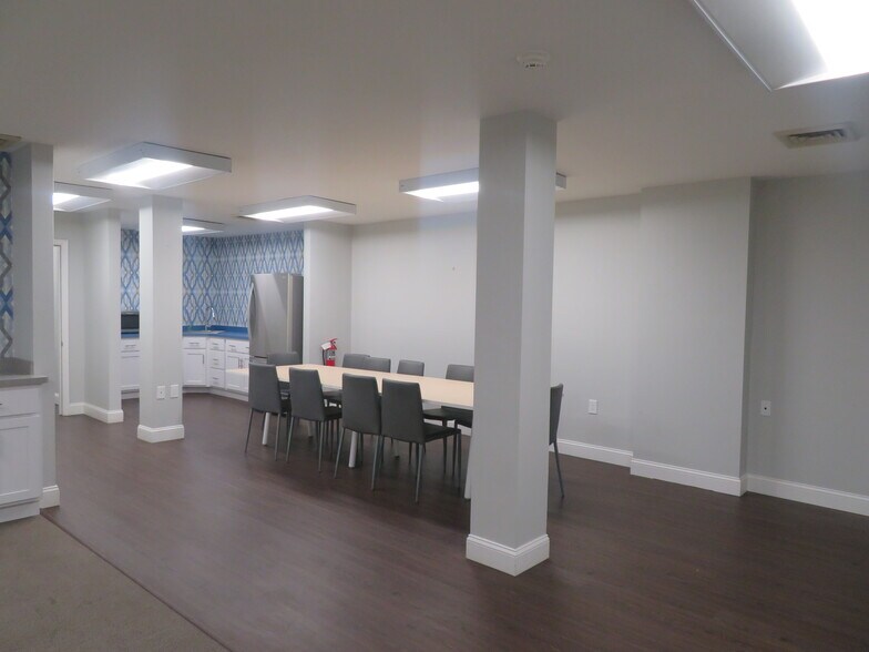 More Photos Of 12051-12083 Tech Rd, Silver Spring Light Manufacturing For Lease