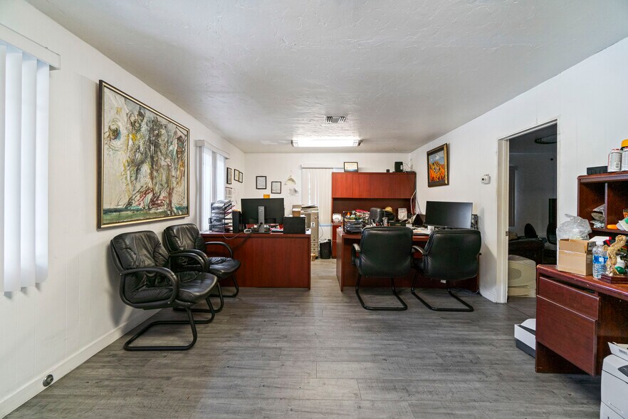 More Photos Of 3713-3715 Clifton Pl, Montrose Auto Repair For Sale