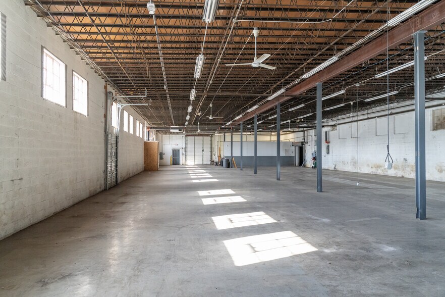 More Photos Of 1575 Lake St, Elmira Manufacturing For Lease