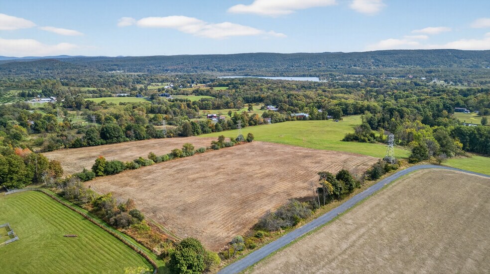 More Photos Of 65 Four Corners Rd, Warwick Specialty For Sale