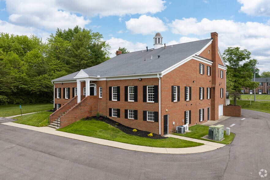 More Photos Of 7775 Cooper Rd, Montgomery Office For Lease