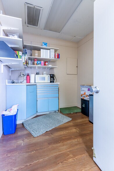 More Photos Of 1301 W Gore Blvd, Lawton Medical For Sale