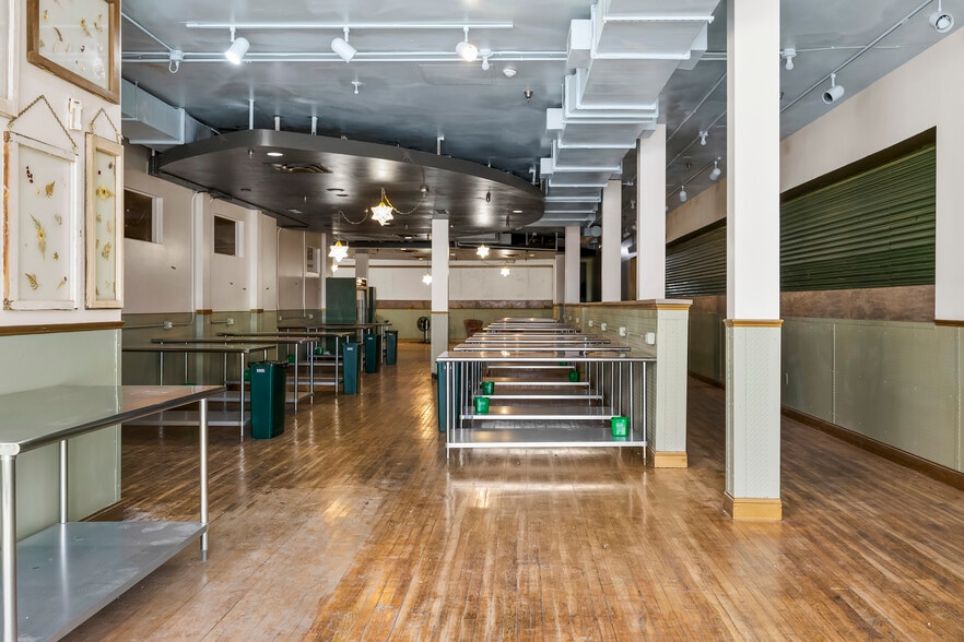 More Photos Of 61 N Pearl St, Albany Apartments For Lease