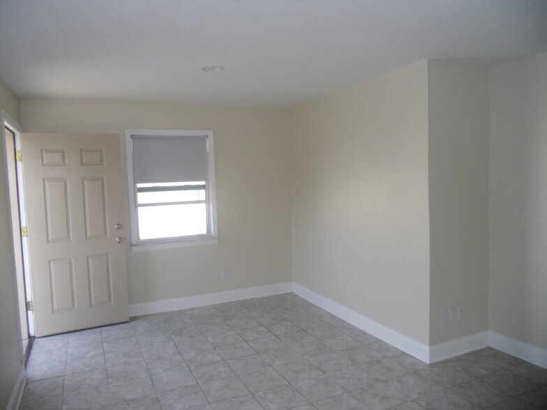 More Photos Of 228 N 2nd St, Fernandina Beach Warehouse For Sale