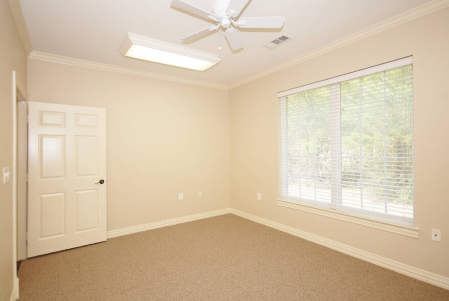 More Photos Of 611 S Highway 78, Wylie Medical For Lease