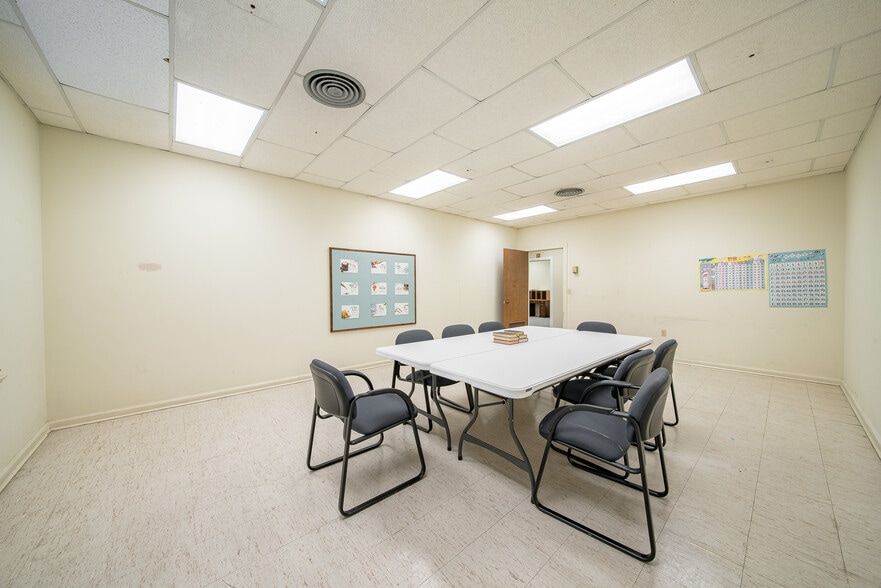 More Photos Of 4323 Primrose Rd, Columbus Religious Facility For Sale