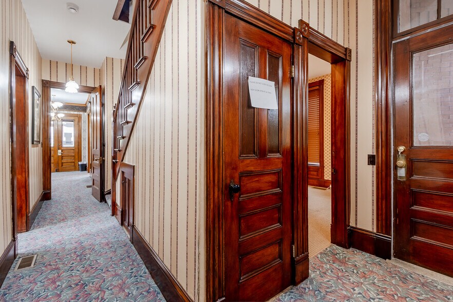 More Photos Of 25 Harvard St, Worcester Office For Lease