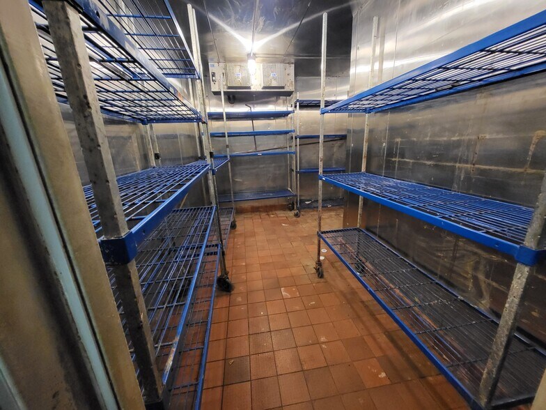 More Photos Of 3607 S Range Line Rd, Joplin Restaurant For Lease