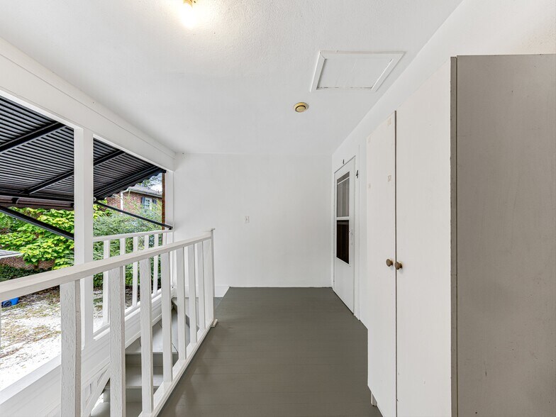 More Photos Of 1029 Patton St, Hendersonville Apartments For Sale