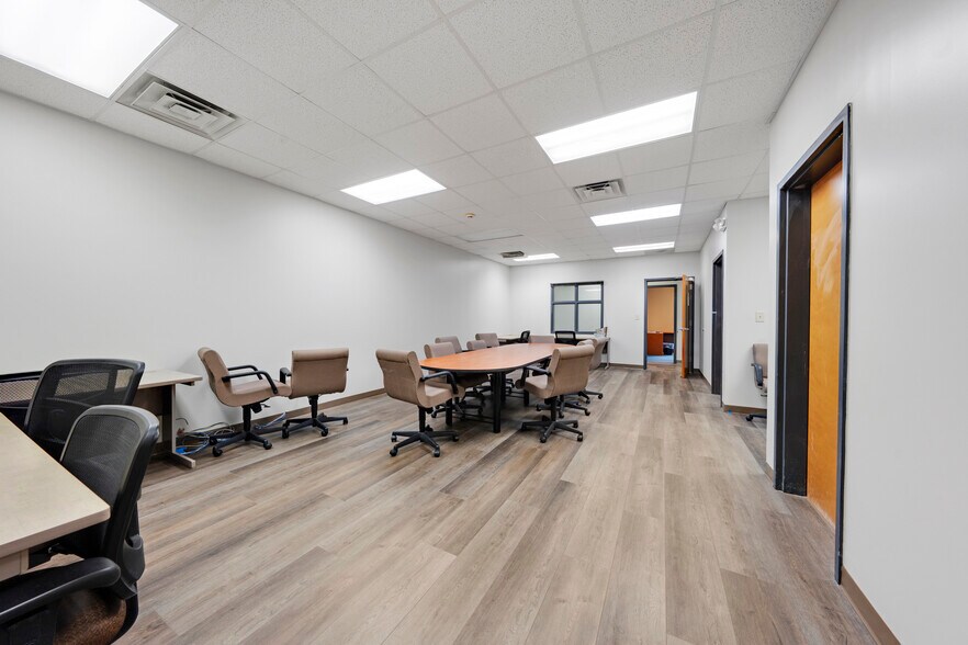 More Photos Of 2317 Mt Olive rd, Mount Olive Office For Sale