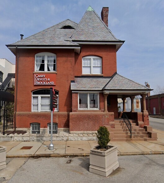 More Photos Of , Saint Louis Office For Sale