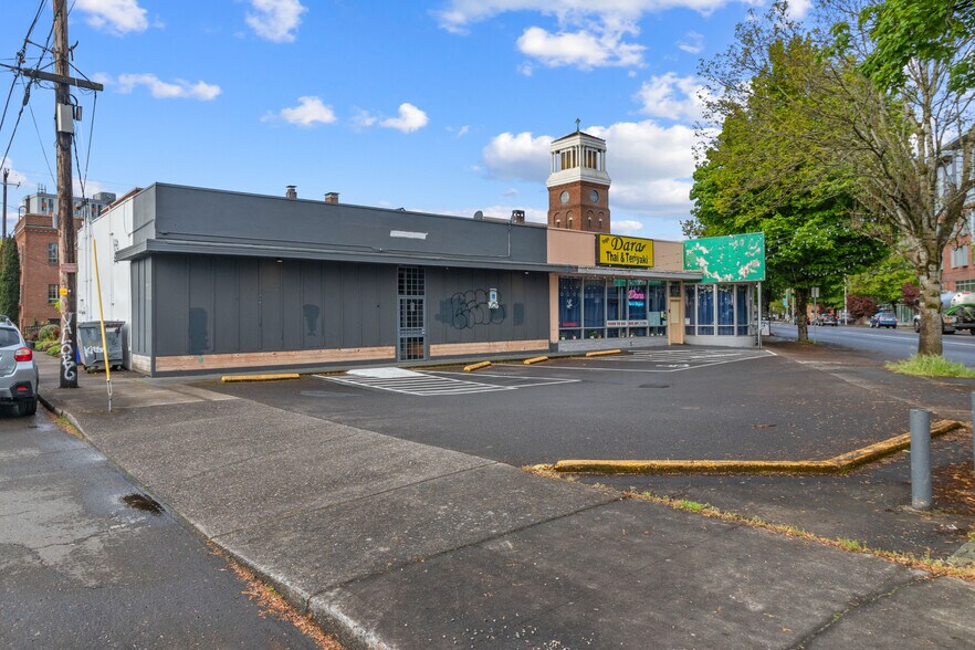 More Photos Of 4434 NE Sandy Blvd, Portland Freestanding For Sale